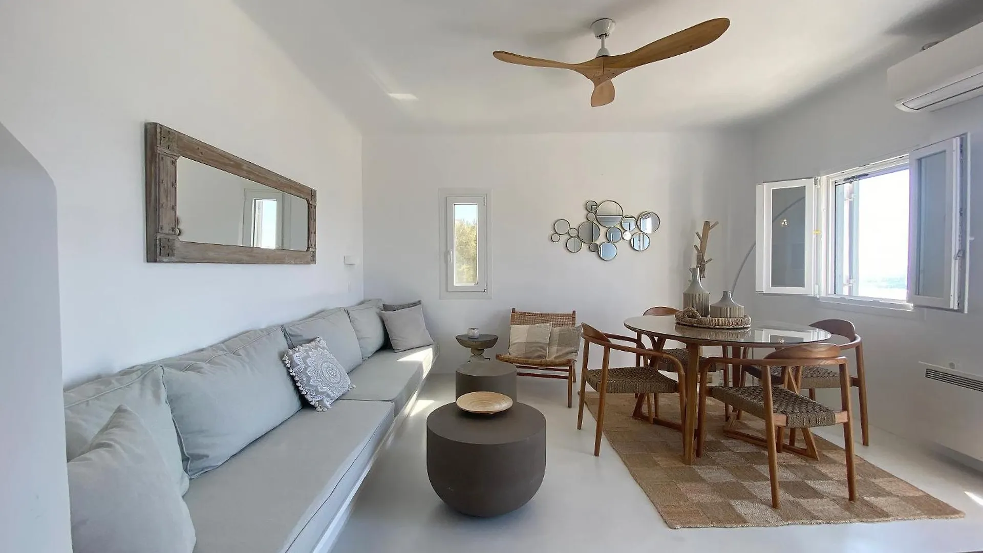 Dom wakacyjny Two Level House On The Beach Agios Ioannis Diakoftis